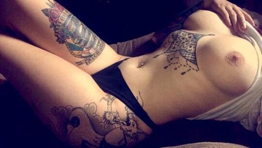 Tatoo Girl sucht heißen Lover aus Flensburg